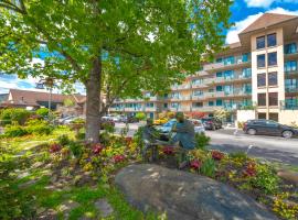 Zemu izmaksu kategorijas viesnīca Arbors at Island Landing Hotel & Suites pilsētā Pidžonfordža