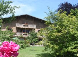 Résidence Chalet des Granges, casa de muntanya a Samoëns