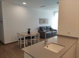 Iberflat Apartamentos Trinidad, ξενοδοχείο στο Καστεγιόν δε λα Πλάνα