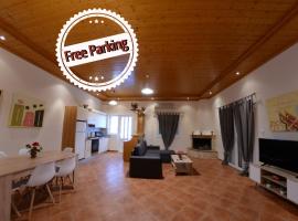 Patras Cozy Lodge, chalet i Patra