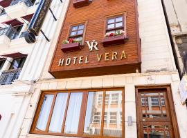 Hotel Vera، فندق في إسطنبول