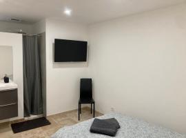 mas feuillade logement partagé, hotel em Nîmes