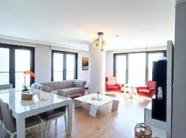 Luxury Fully Equipped 3BR 2BA Apartment by Siena Suites