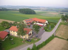 Pension Weinbauer, hotel v mestu Hofkirchen im Traunkreis