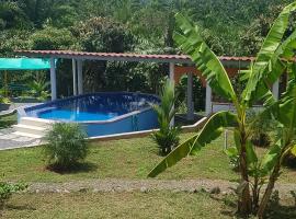 Magic Mountain Lodge, haustierfreundliches Hotel in Las Lajas