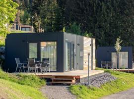 Chalets & Glamping Nassfeld by ALPS RESORTS, hotel de luxe a Kötschach