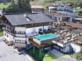 The Poolhouse Boutique Lodge, cabin in Saalbach Hinterglemm