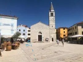 Istrian stone house in the heart of the beautiful fishing village Fažana - only few steps from the sea and the wonderful beach - incl PLASMA-QUAD-PLUS-FILTER against C o v i d