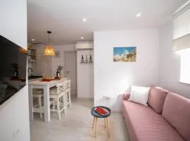 New cozy apartment - center of old town Omiš