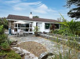 Longhouse Bungalow, hotel em Polzeath