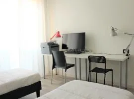 2BEDROOMS 4BEDS Minimum 3 days -TheTechFlat- Red Metro Sesto Marelli San Babila Duomo Fiera - For professionals and remote workers 32inch Monitor and Desks - No City tax requird -dishwasher