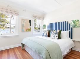 Barrenjoey House, beach hotel in Palm Beach