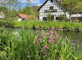 Landhotel Der Distelhof mit Scheunencafé, hotel a Dillstädt