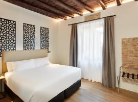 Sercotel Granada Suites: Granada şehrinde bir havuzlu otel