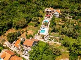 Old Stone House Villas