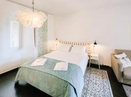 CRUdiS Luxury rooms, hotel u gradu 'San Daniele del Friuli'