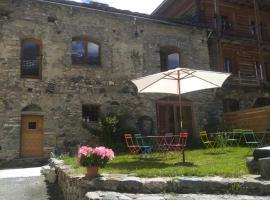 Val d Azur B C, hotel din Molines-en-Queyras