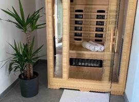 Lovely apartment in nature with infrared sauna!, hotel u Postojni