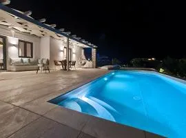 Isalos Villas with private pool, sleeps 4