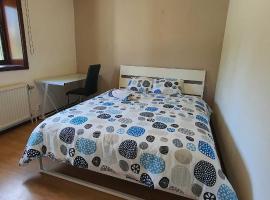 우메오에 위치한 호텔 Private Room in Shared House-Close to University and Hospital-3