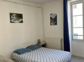 Logement LECOURBE, hotell i Lons-le-Saunier