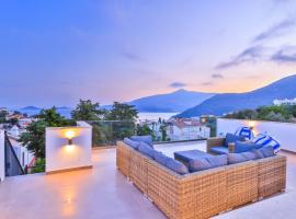 Villa Roxy 3 BR villa with one of the most unique gardens in Kalkan: Kalkan'da bir otel