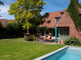 A la Maison du Héron, hotel with pools in Villeneuve d'Ascq