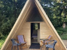 Hillside Bio Glamping, hotel a Prebold