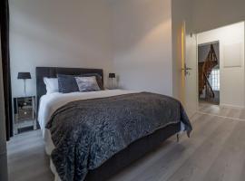 EXECUTIVE DOUBLE ROOM WITH EN-SUITE IN GUEST HOUSE CITY CENTRE r4, pansion sa uslugom doručka u Luksemburgu