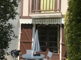 Maisonnette du bonheur, hotel i Courseulles-sur-Mer