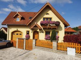 Žltý dom Vrbov, hotel din Vrbov