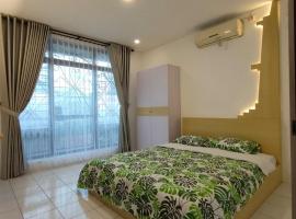 Airtown Guest House, hotel sa Jetis