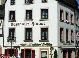 베른카스텔쿠에스에 위치한 호텔 Gasthaus Huwer