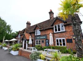 Swan, Thatcham by Marston's Inns, hotelli kohteessa Thatcham