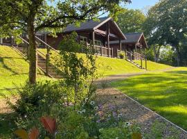 Hollybush Lodges, nhà nghỉ dưỡng ở Leigh upon Mendip