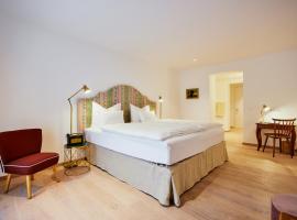 Boutiquehotel Zum Goldenen Hirschen, hotel u gradu Gmunden