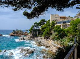 Hotel Cap Roig by Brava Hoteles, hotel s parkiriščem v mestu Platja  d'Aro