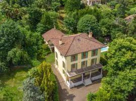 L'Ortensia della Villa Isabella, Camera con vista lago, balcone sul parco e bagno esclusivo all'esterno della camera