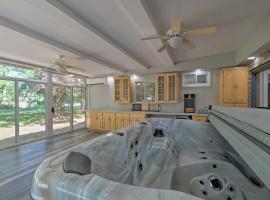 Coastal Edgewater Home with Private Hot Tub!, khách sạn ở Annapolis