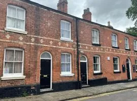 Chester Stays - Lovely 2 bedroom house in the heart of Chester