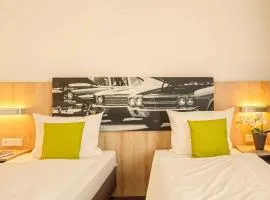 Highway Hotel