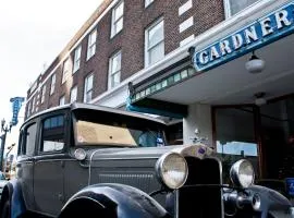 Gardner Hotel & Hostel