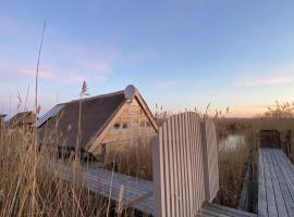 Pfahlbau Neusiedlersee - Waterfront - erste Reihe, hotelli kohteessa Rust