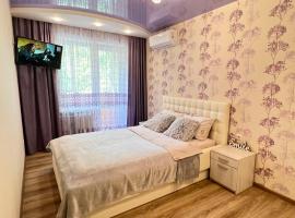 2-комн ЛЮКС в центре Вишенки, hotel dengan kolam renang di Vinnytsia