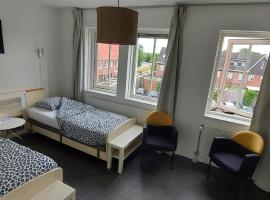 Airbnb 'Logeren aan het plein' in het centrum van Meppel, хотел в Мепел