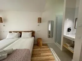 Altinho B&B - Quartos - Rooms - Odeceixe