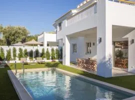 THE QUAD Luxury Villas