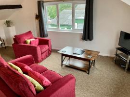 Briscoe Lodge Self Catering Apartments, koliba u gradu Vindermir