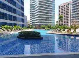 Heart of Makati, Fully furnished condo, cbd central location