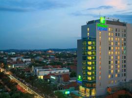 Holiday Inn Express Semarang Simpang Lima, an IHG Hotel – hotel w mieście Semarang